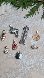 Lot de pendentifs anciens et vintage grenat, pierre