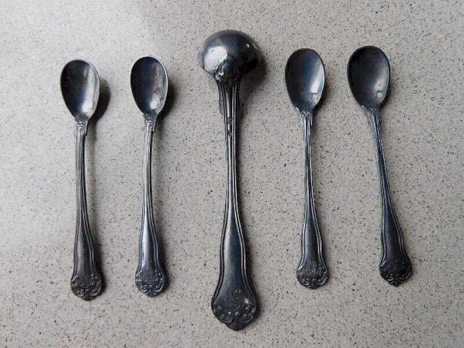 LOT DE PETITES CUILLERES A SAUCE ET CREME EN ARGENT MASSIF DE 56 GRAMMES