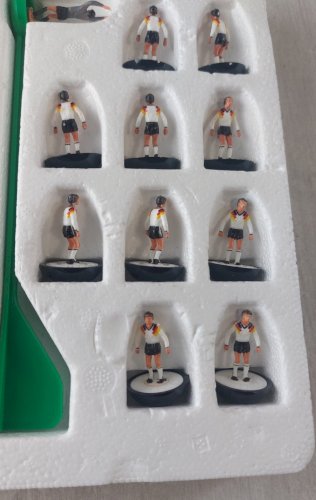Lot de petites figurines, football, Germany, World Champions 1990, Subbuteo 768