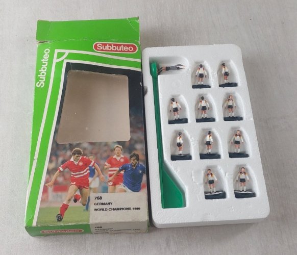 Lot de petites figurines, football, Germany, World Champions 1990, Subbuteo 768