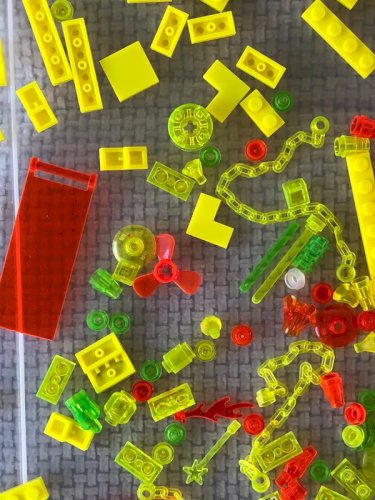 Lot de pièces de Lego fluorescentes