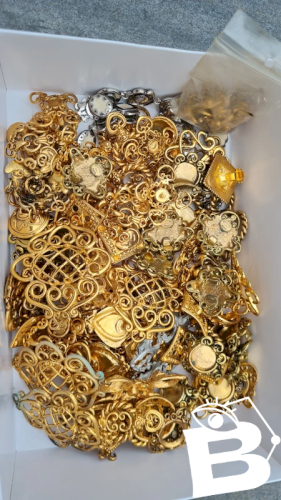 Lot de pièces détachées  bijoux chorange