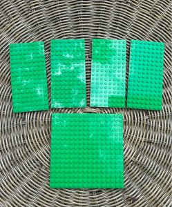 Batch of green Lego plates