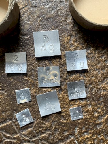 lot de poids précision balance trebuchet or argent bijoutier