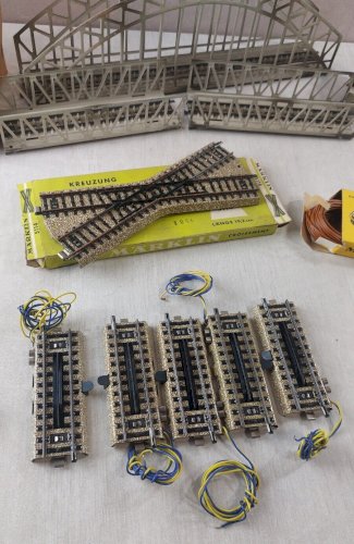 Lot de pont en arc, rails, rails de dételage, croisement, Märklin, en HO