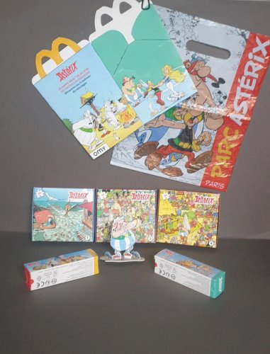Lot de produits dérivés de la BD Astérix et Obélix