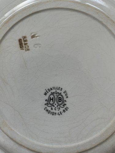 Lot de quatre assiettes à décor de scènes tunisiennes