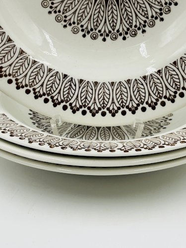 Lot de quatre assiettes creuses Boch Ronda 1970
