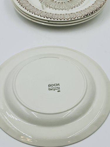 Lot de quatre assiettes plates Boch Ronda 1970