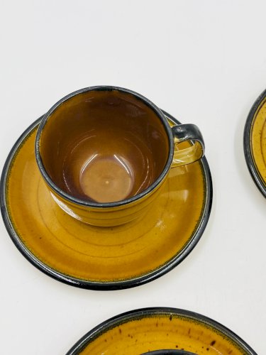 Lot de quatre tasses et sous tasses Boch  Palma vintage