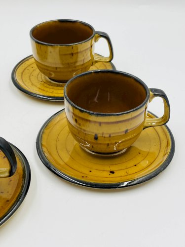 Lot de quatre tasses et sous tasses Boch  Palma vintage
