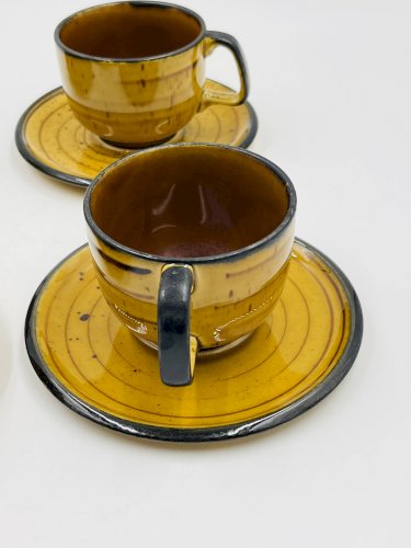 Lot de quatre tasses et sous tasses Boch  Palma vintage