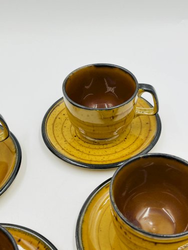 Lot de quatre tasses et sous tasses Boch  Palma vintage