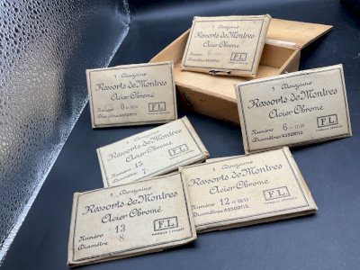 Lot de Ressorts de  Montre Pieces détachée Horlogerie