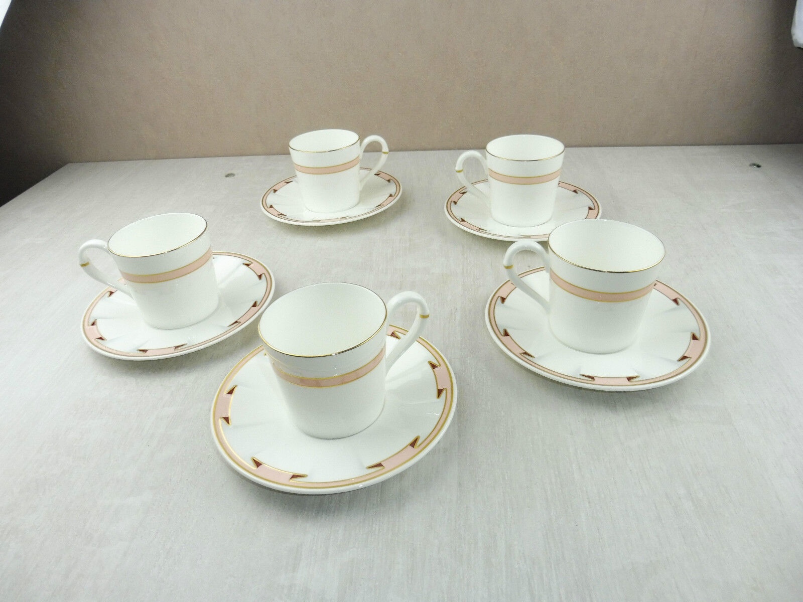 Tasses et sous-tasses pour professionnels, livraison 24/48 h