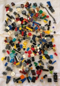 Bulk lot of small Lego pieces