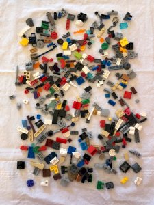 Bulk lot of small Lego pieces