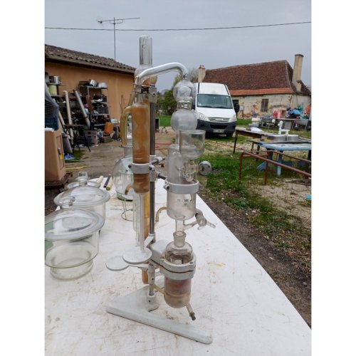 Lot déléments de Laboratoire en Verre