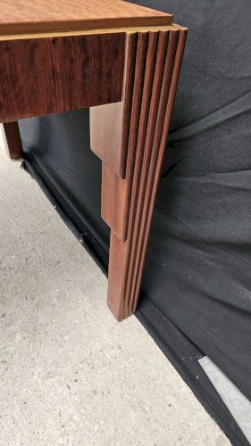 Lot table et ses 6 chaises Art déco de Saddier & fils