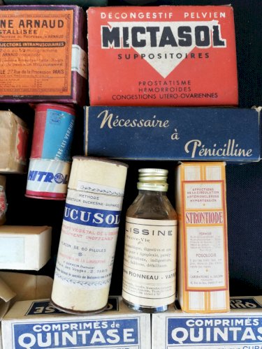 Lots Boîtes Anciennes Pharmacie/médicaments anciens/Old pharmacy boxes