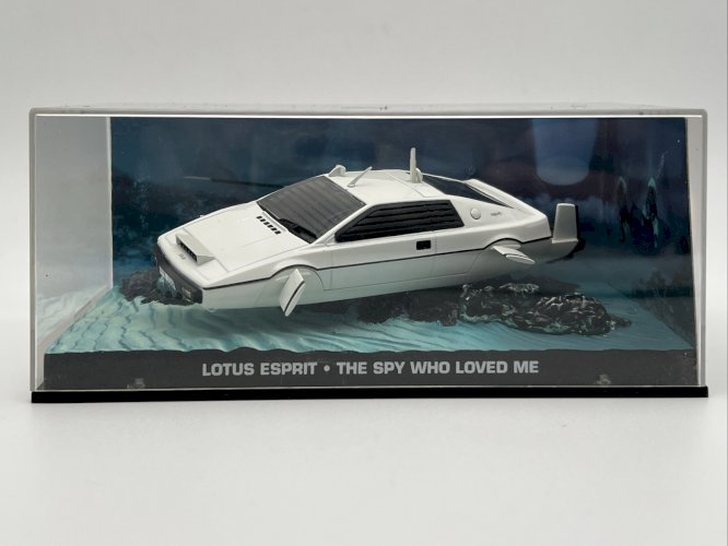Lotus Esprit L'Espion Qui M'Aimiait James Bond 1/43 Eaglemoss