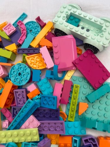Lot/vrac de 400 pièces de Lego couleurs flashys et acidulées
