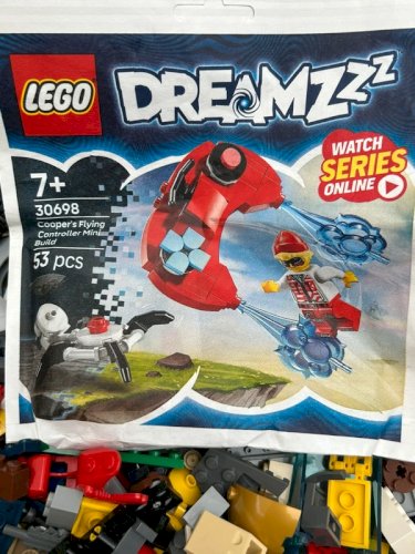 Lot/vrac de 600 pièces de Lego officiel plus set 30698 neuf