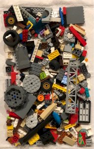 Lot/bulk of Lego pieces