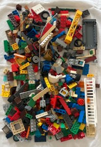 Lot/bulk of Lego pieces