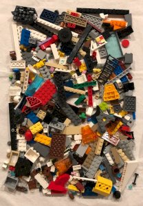Lot/bulk of Lego pieces