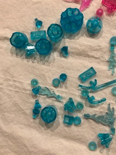 Lot/vrac de pièces Lego roses et bleues translucides