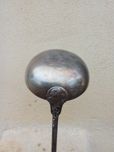 Louche ancienne motif floraux ancienne 