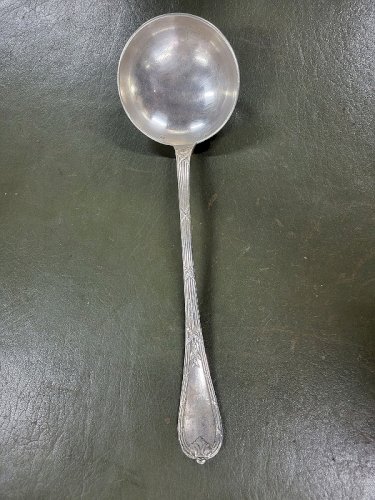 LOUCHE CHRISTOFLE RUBANS CLOCHETTES EN METAL ARGENTE