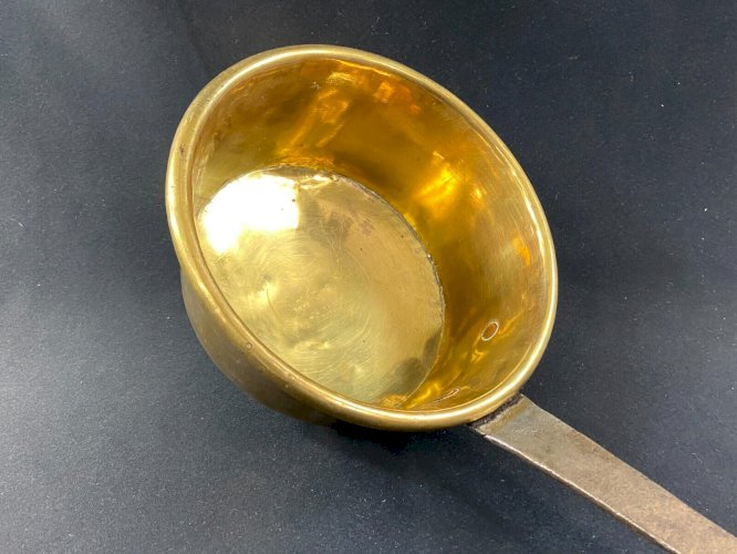 Louche poche à eau en laiton étamé fin XVIIIe début XIXe