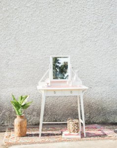 Louise, la coiffeuse blanche N°116