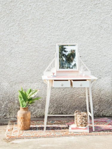 Louise, la coiffeuse blanche N°116