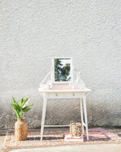 Louise, la coiffeuse blanche N°116