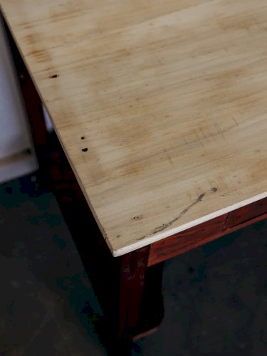 Louise, la coiffeuse en bois N°128