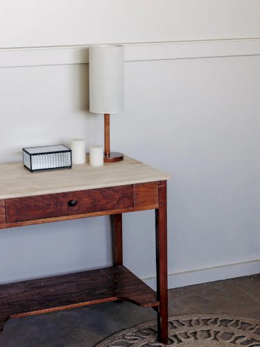 Louise, la coiffeuse en bois N°128