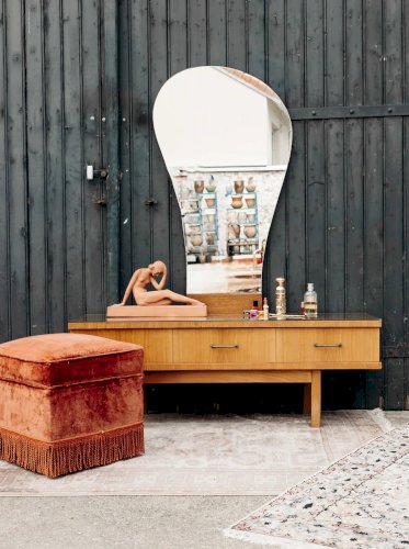 Louise, la coiffeuse en bois N°152