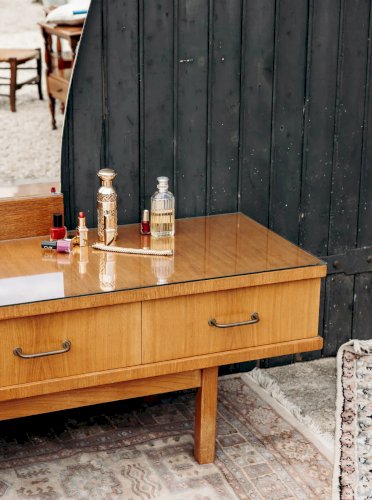 Louise, la coiffeuse en bois N°152