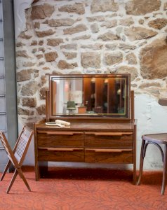 Louise, the wooden hairdresser No. 167