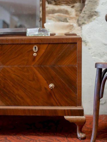 Louise, la coiffeuse en bois N°169