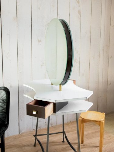 Louise, la coiffeuse en formica N°220