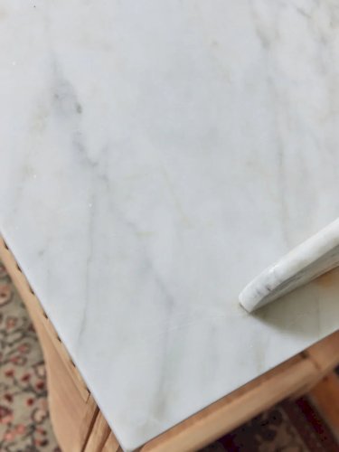 Louise, la coiffeuse en marbre blanc N°233