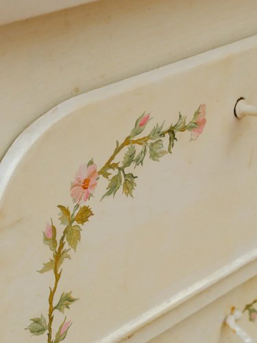 Louise, la coiffeuse en métal N°191