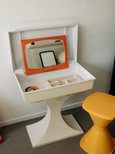 Louise, la petite coiffeuse N°139