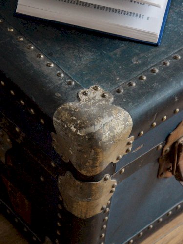 Lucienne, la grade malle bleue N°196