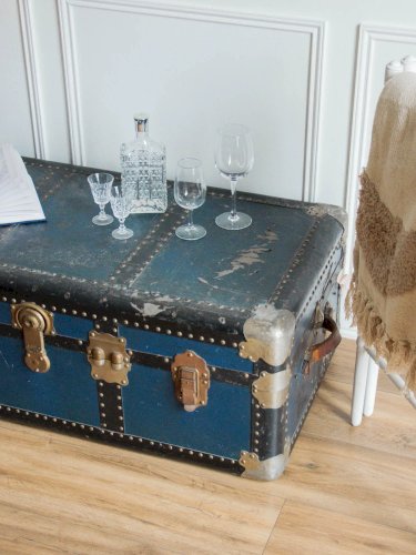 Lucienne, la grade malle bleue N°196