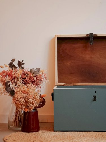 Lucienne, la malle en bois N°218